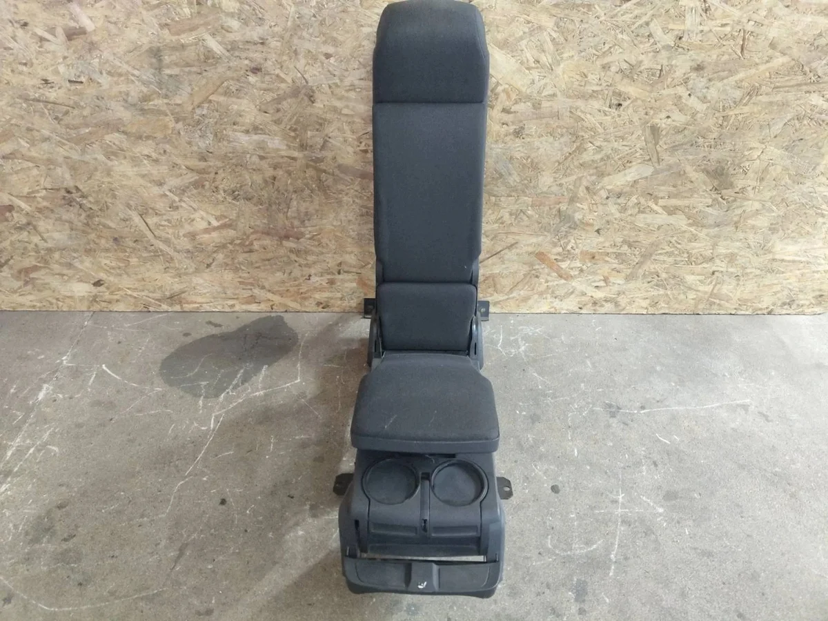 Opel Signum 24402157 Keskikonsolin kyynärnoja