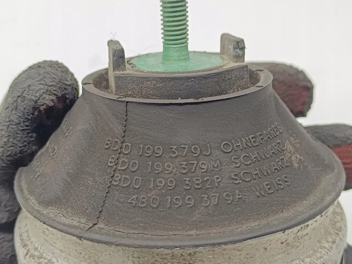 Suporte Motor Audi A6 S6 C5 4B 8D0199379M image 3