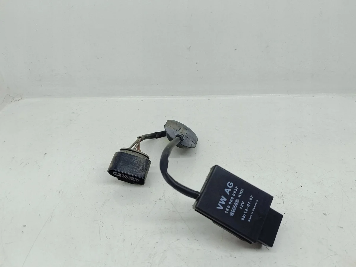 Relé Bomba Combustible VW Passat CC 1K0906093F