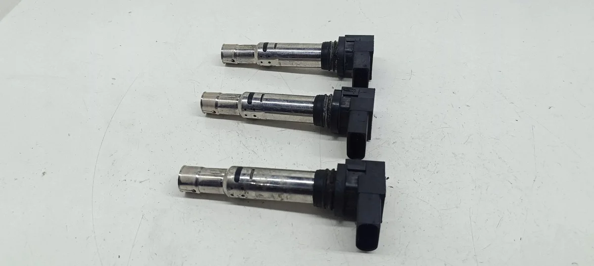 Bobine d'allumage VW Golf V 036905715G