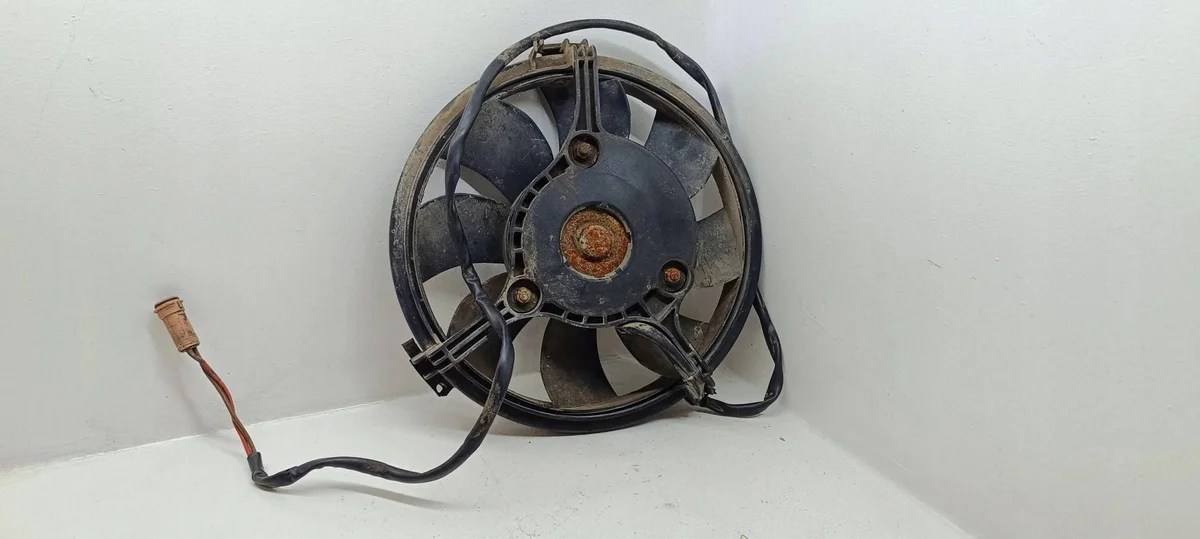 Ventilador Audi A4 B5 1.8 97 Usado image 3