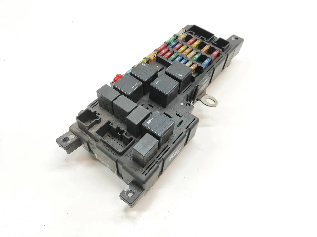 Fuse Box Module Volvo S60 I 2.4 D 130KM image 3