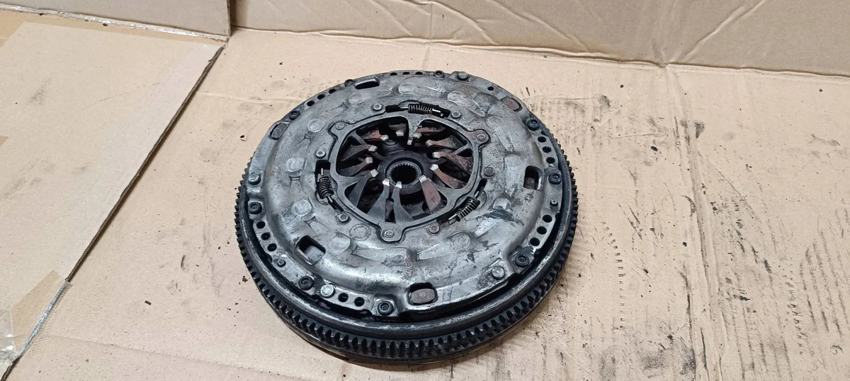 Kit de Embreagem Audi A3 1.4L Usado image 4