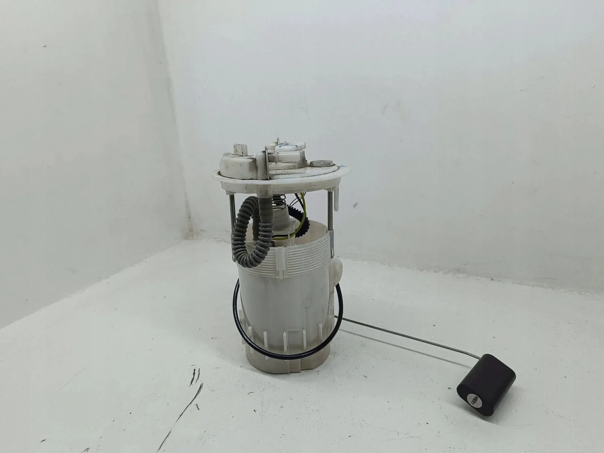 Polttoainepumppu Mercedes-Benz Citan W415