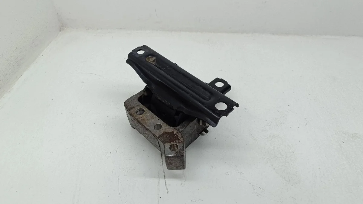 Dodge Caliber Engine Mount 489ag Used
