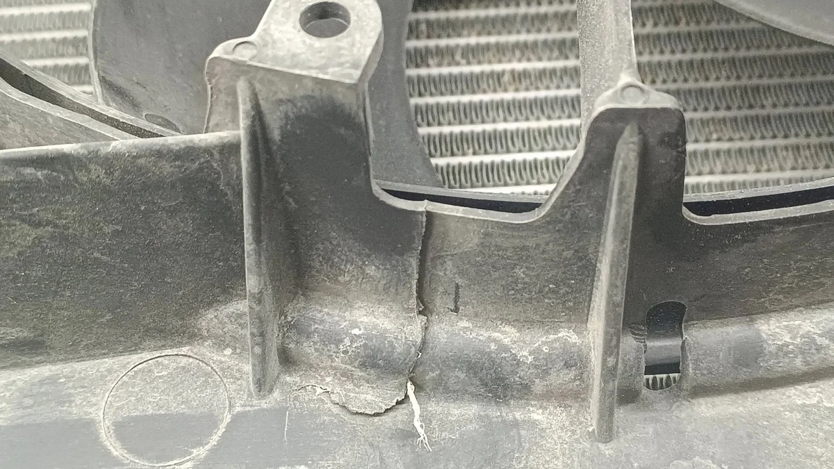 Jäähdyttimen tuuletin Dodge Caliber ISA3041 image 3