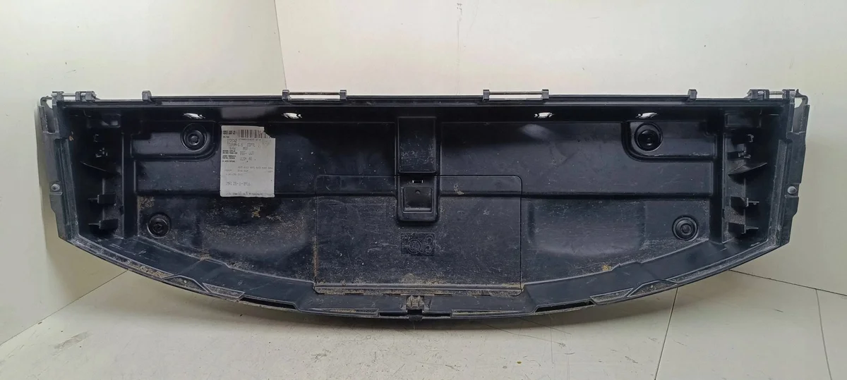 VW Touran Golvlucka Bagage 1T0868845