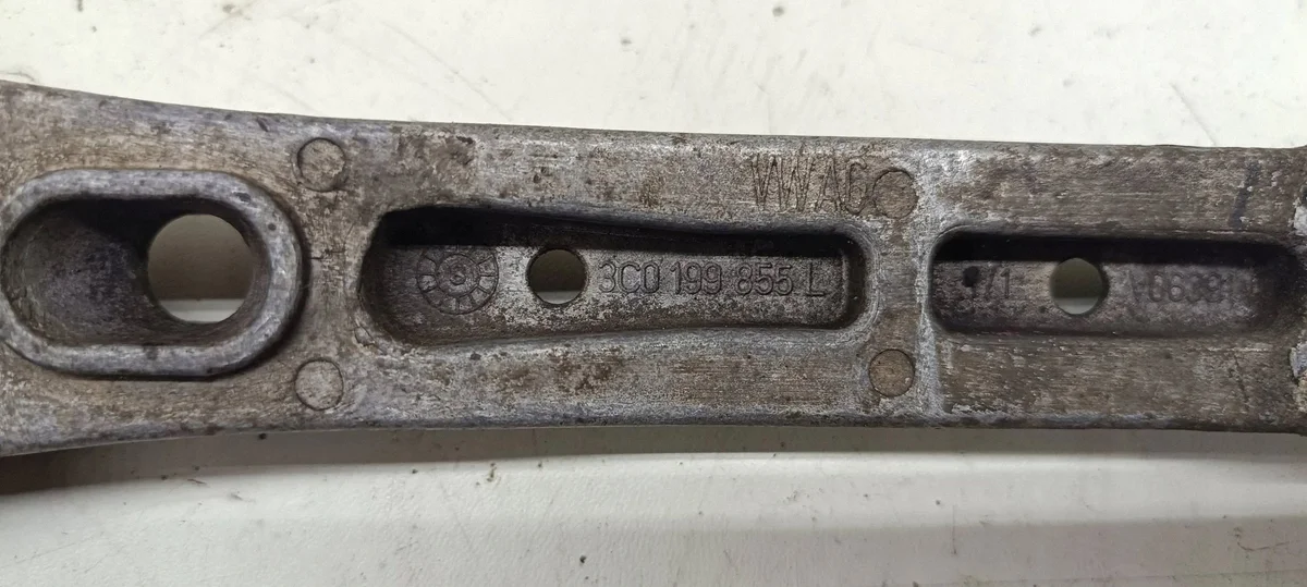 Suporte Motor VW Passat B6 3C0199855L Usado image 3