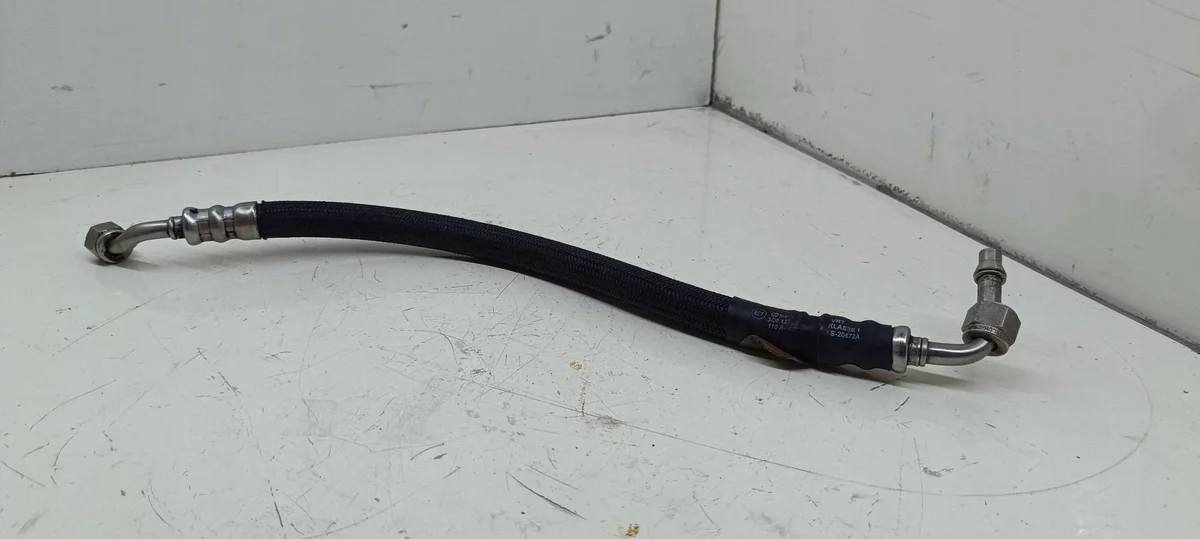 Tubo inyector VW Passat B6 3C0133325