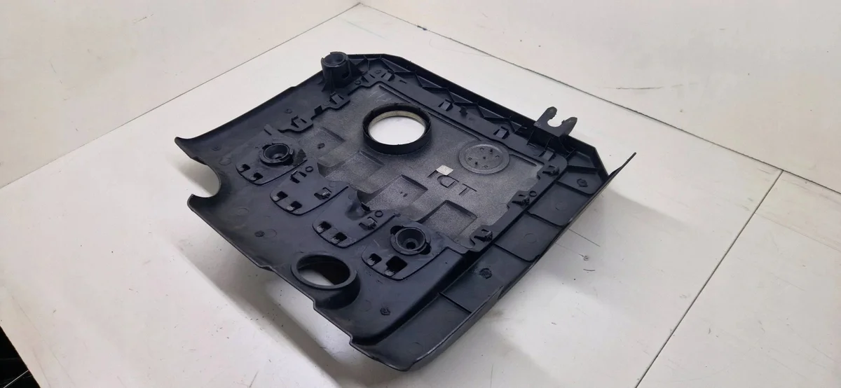 Cache moteur Volkswagen Touran I 03C103925BP image 3