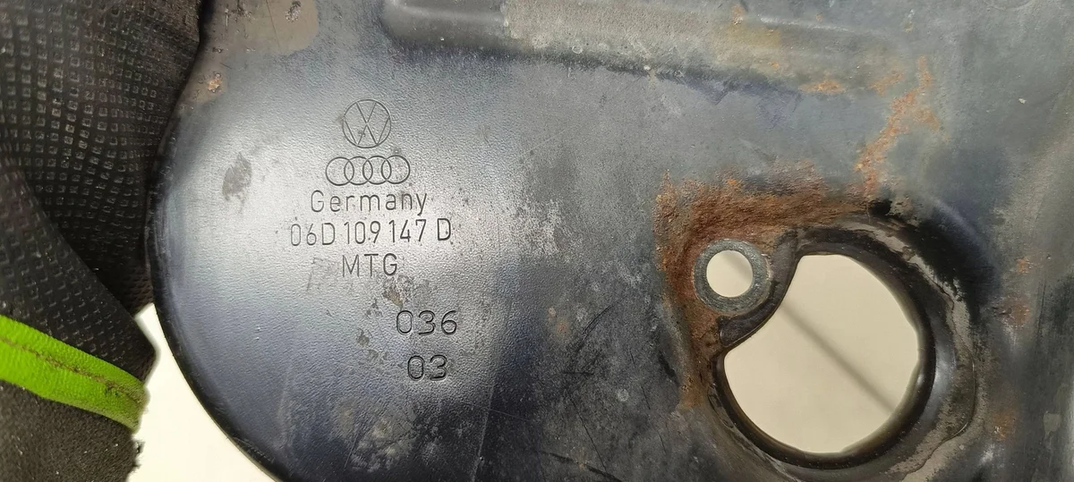 Couvre-culasse Audi A3 8P 2.0 FSI AXW 06D109147D image 5