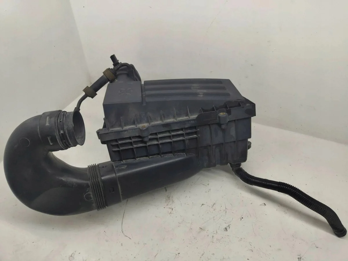 Behuizing luchtfilter VW Caddy III 4615185991