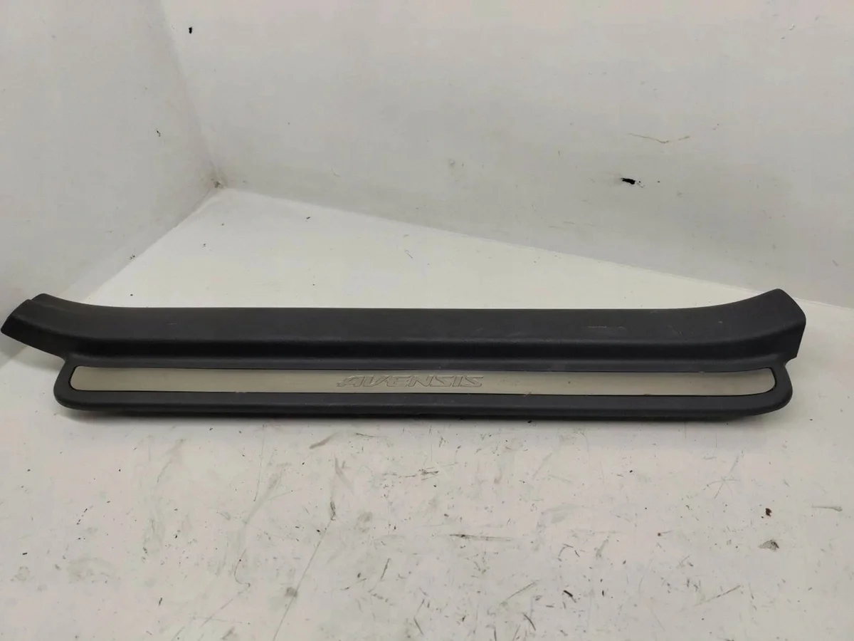 Toyota Avensis T250 Schwellerleiste rechts vorne