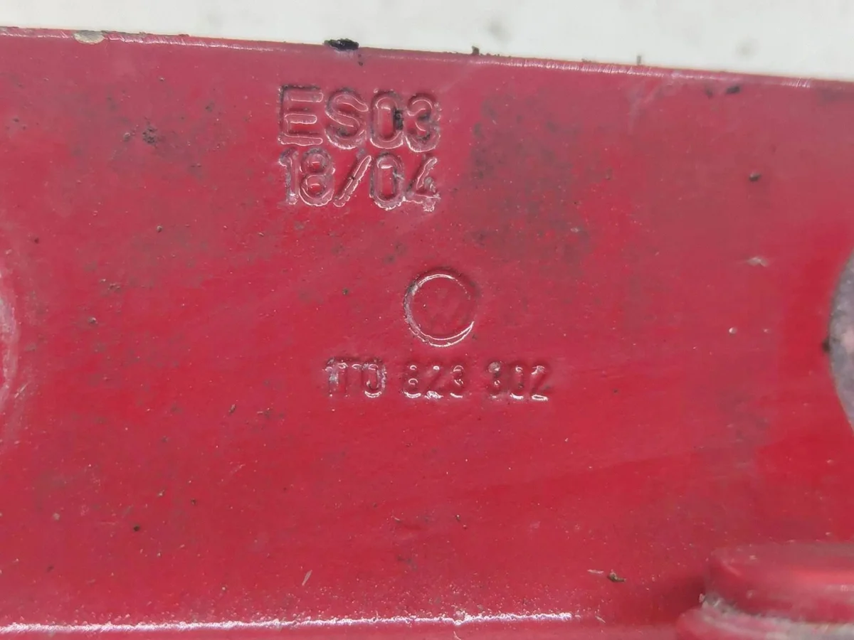 Cerniere cofano VW Caddy 1T0823302 image 6