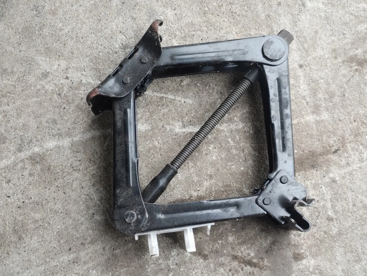 Ford Mondeo V Jack ES7C17080AA Used
