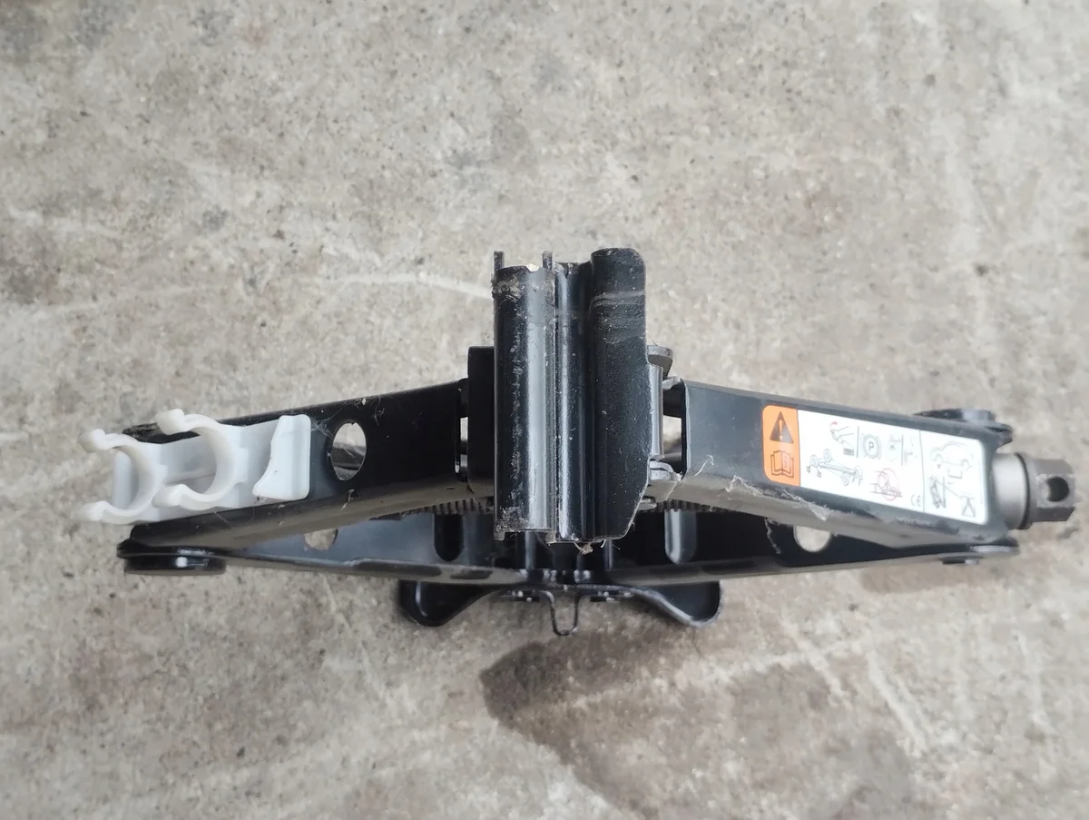 Ford Mondeo V Jack ES7C17080AA Used image 3