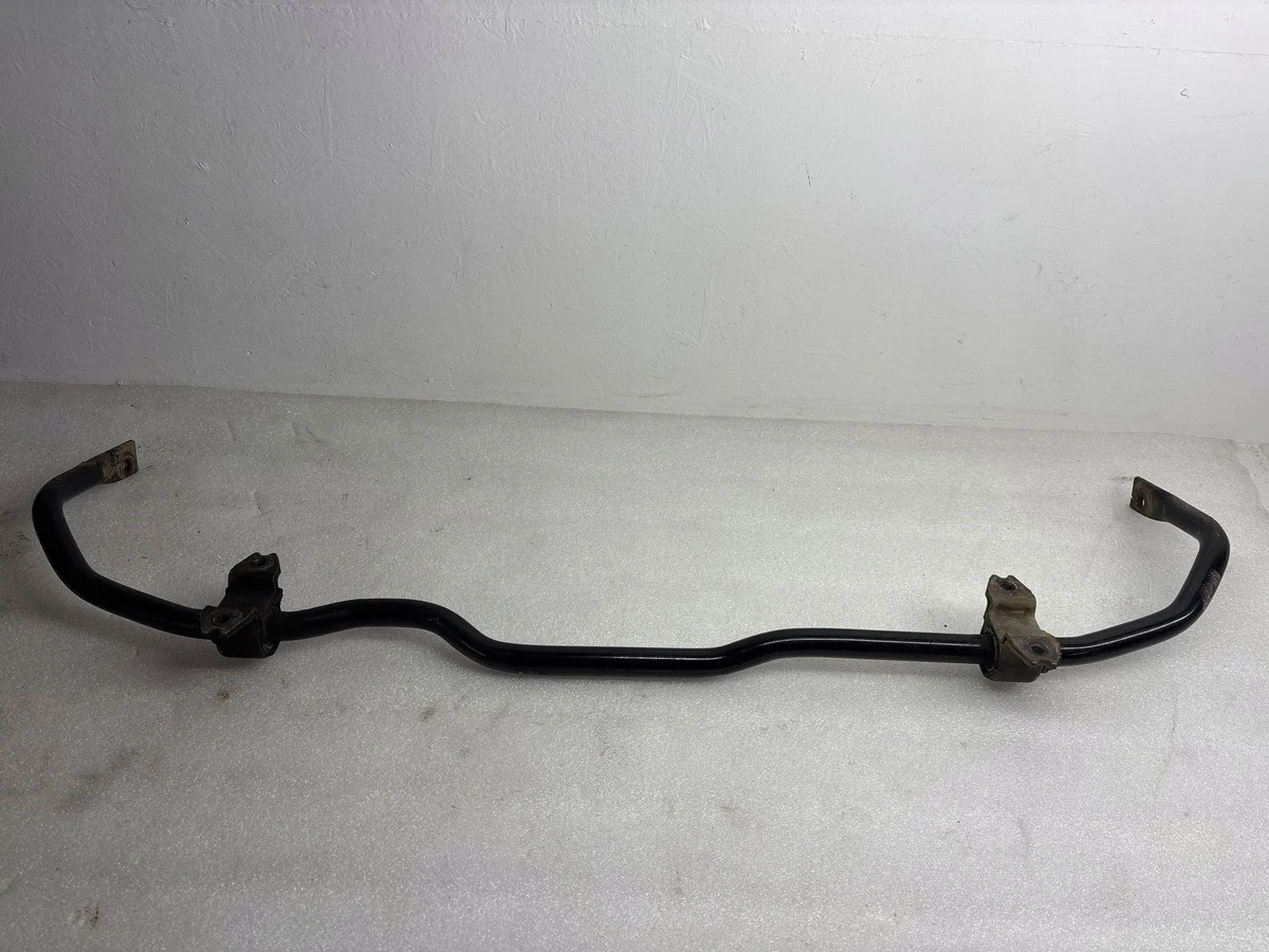 Stabilisateur arrière VW Passat B6 1K0411335C image 3