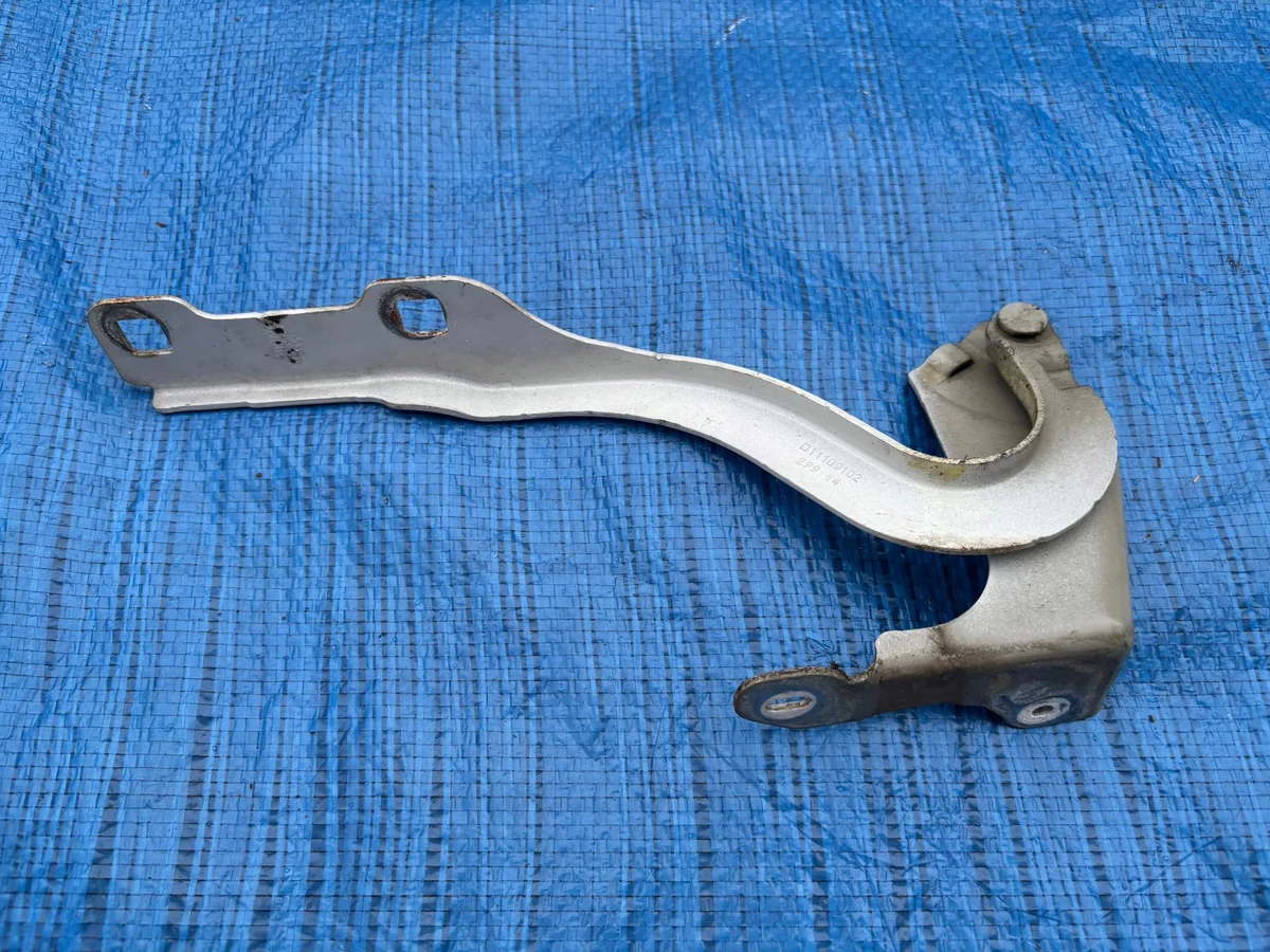 Charnière capot Peugeot 308 T9 gauche image 3