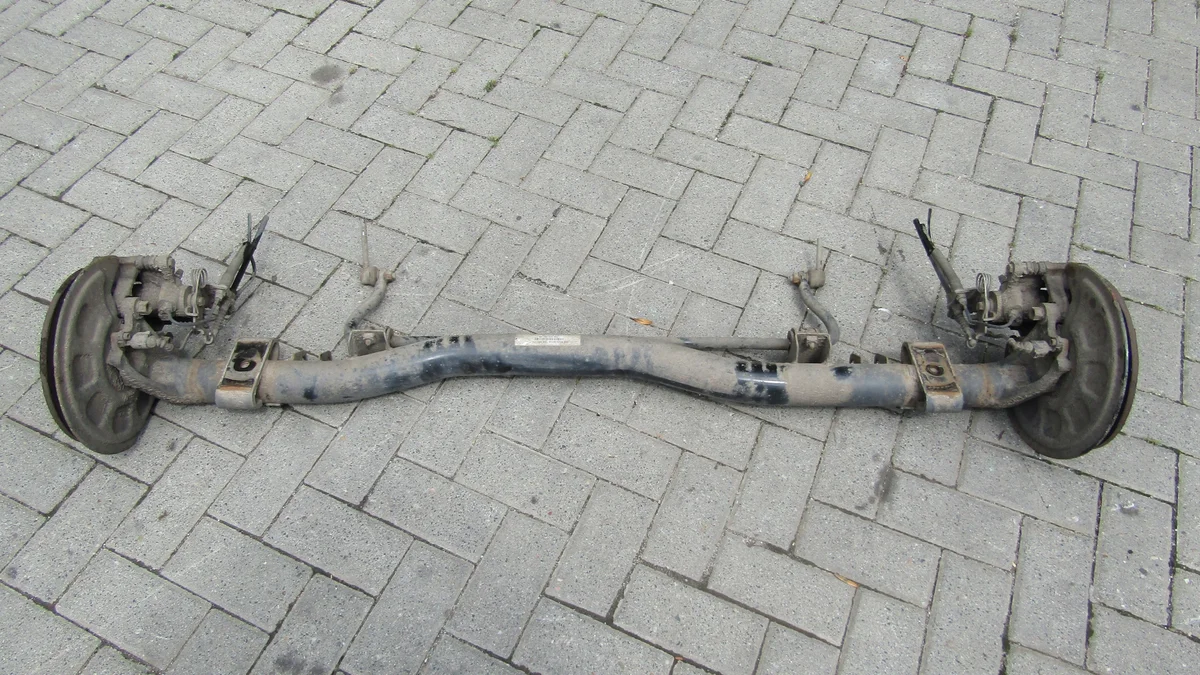 VW Caddy IV 15-20 Akseliteline Käytetty