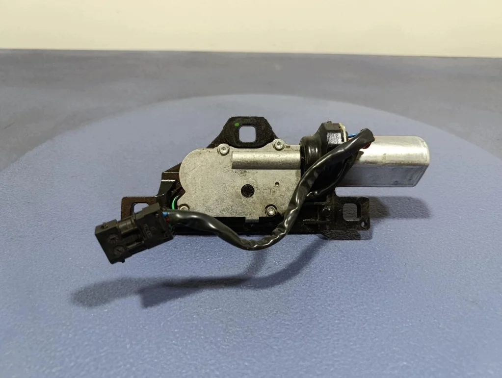 BMW X6 E71 08-14 Fecho Porta-Malas image 3