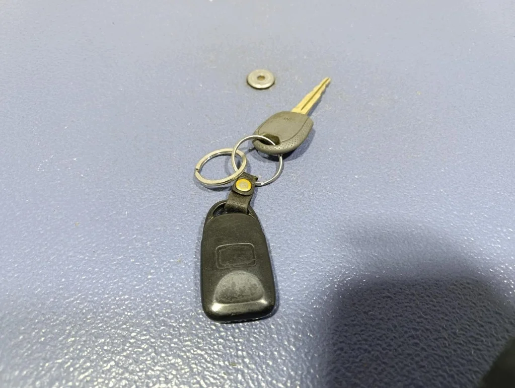 KIA SPORTAGE II 04-08 Serrure Clé OEM A-1021836- image 9