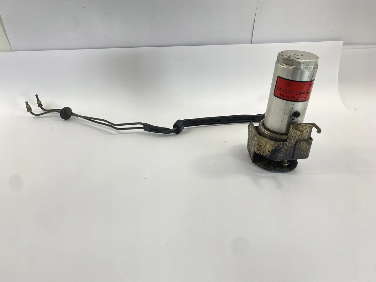 Used Pressure Accumulator 0004300594 for Mercedes