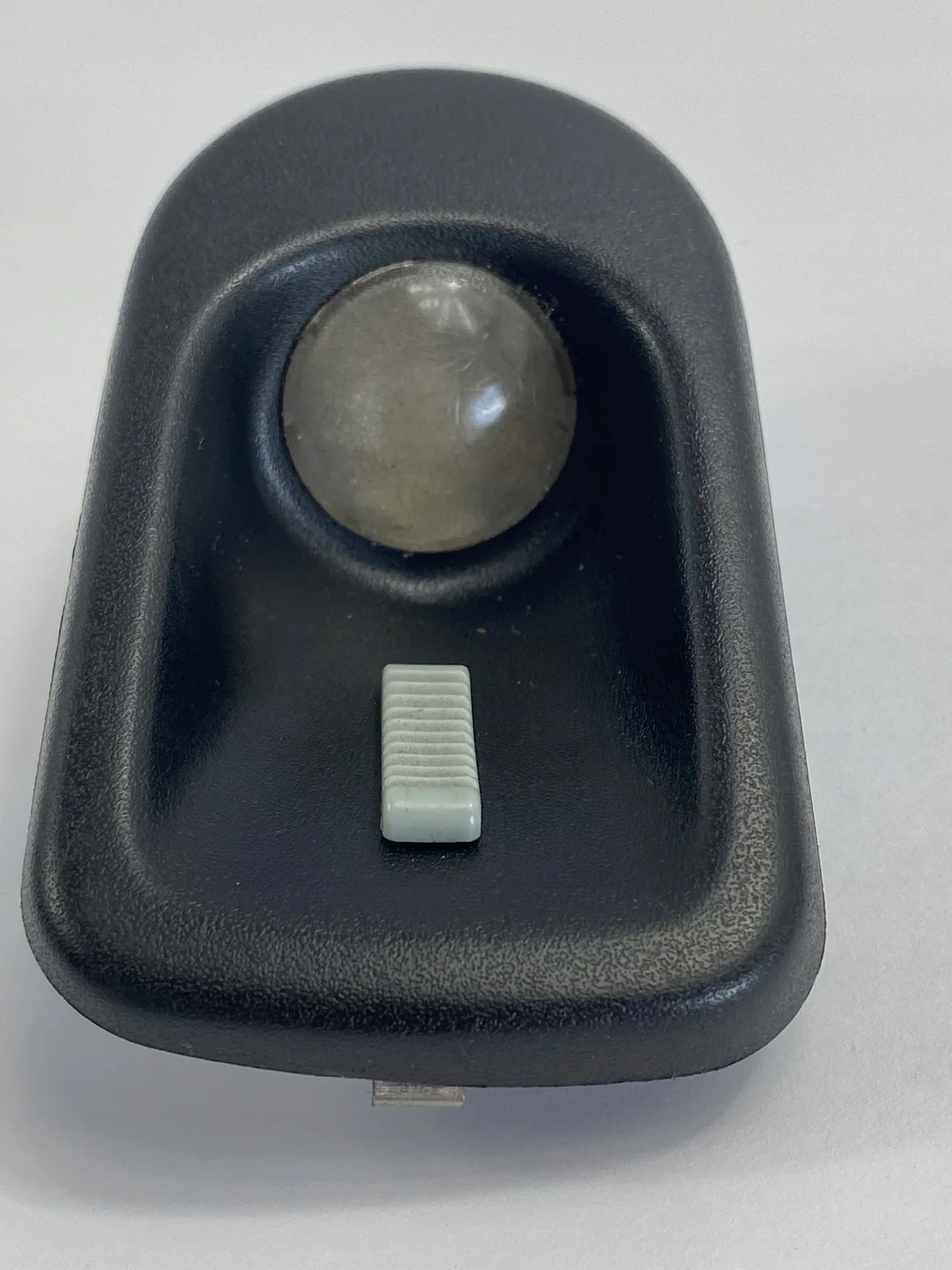 Lampe intérieure Mercedes W126 C-pillar Used image 4