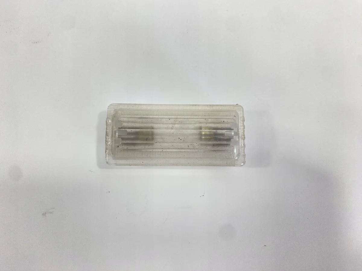 Luz de Malas Mercedes W124 Usada