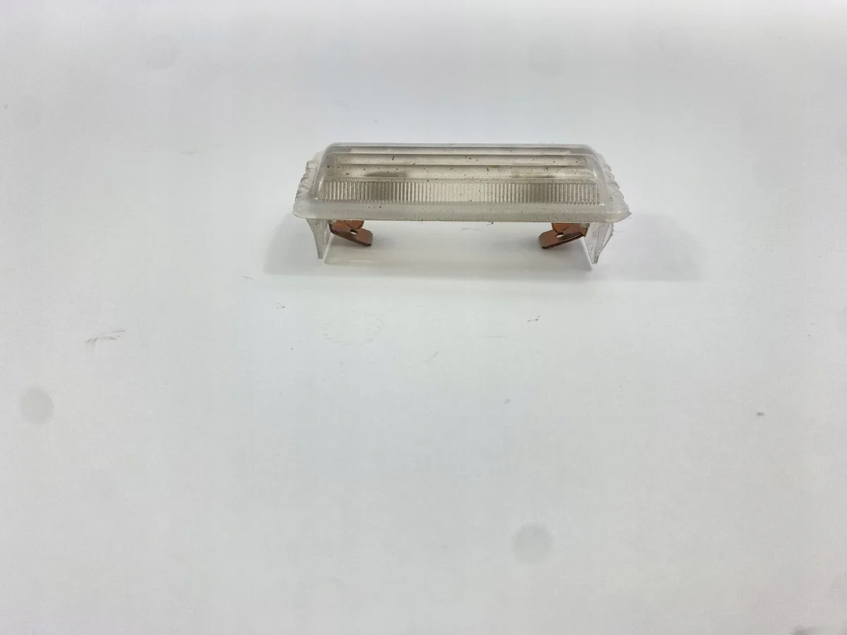 Luz de Malas Mercedes W124 Usada image 3