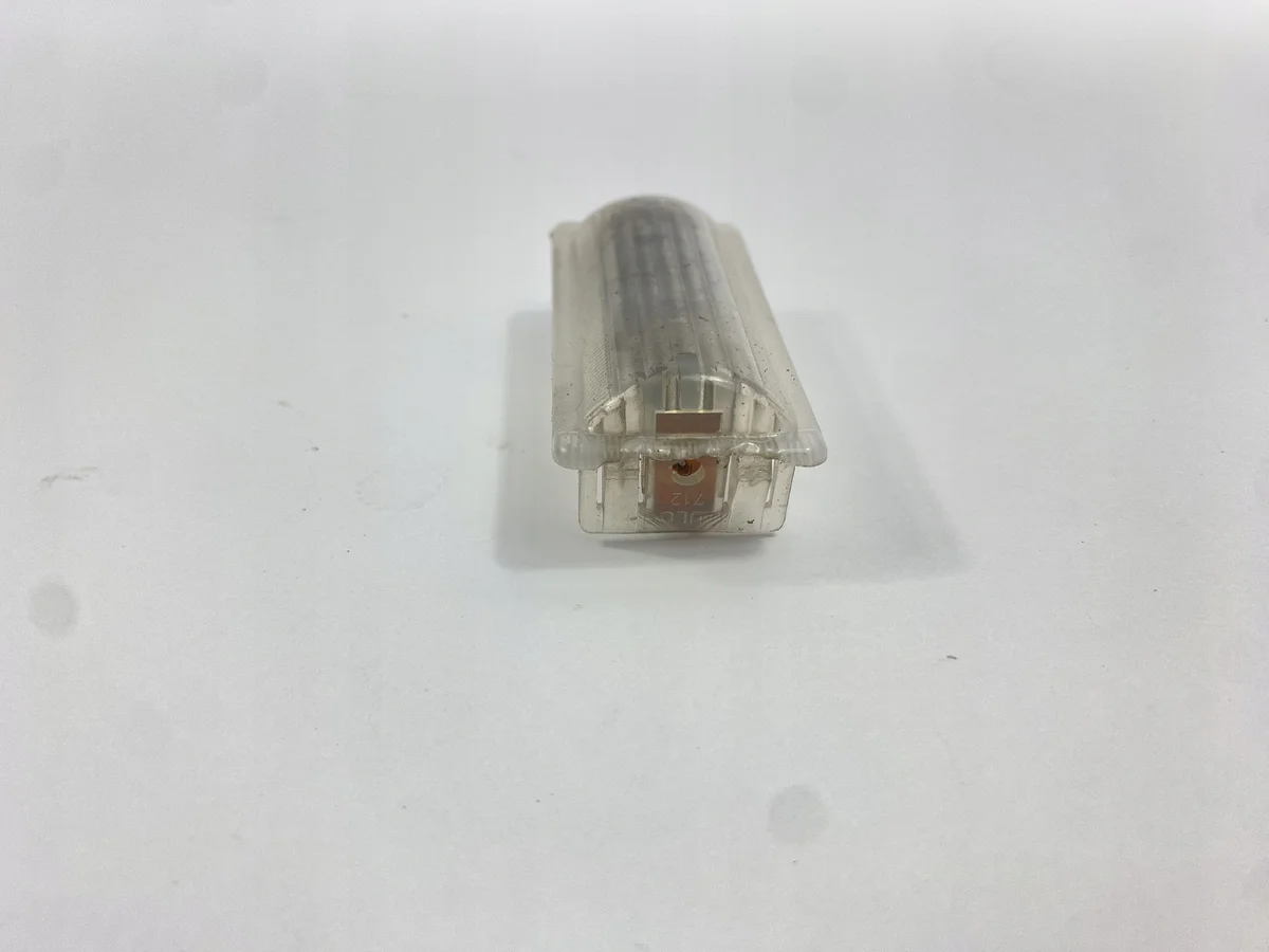 Luz de Malas Mercedes W124 Usada image 6