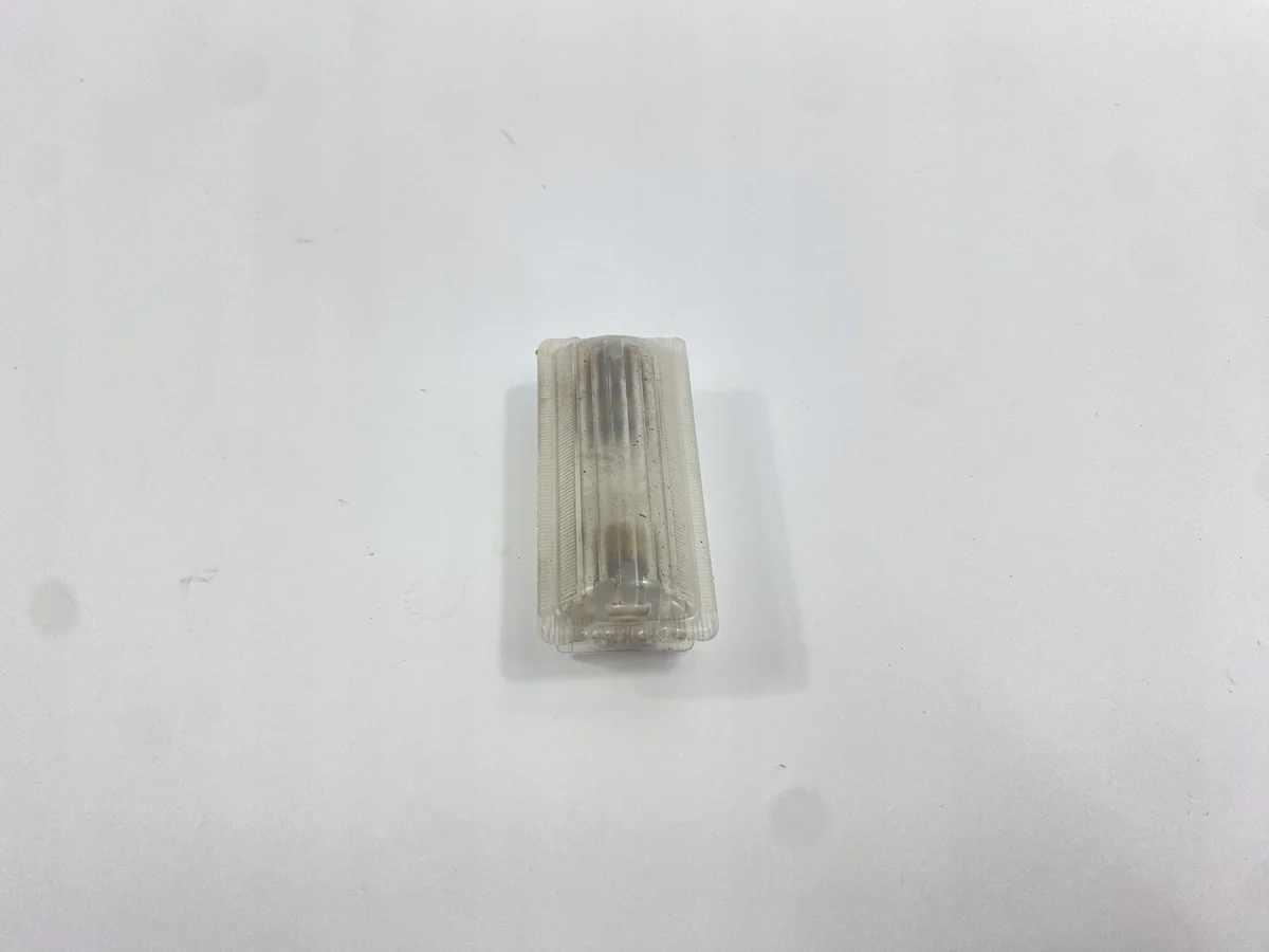 Luz de Malas Mercedes W124 Usada image 7