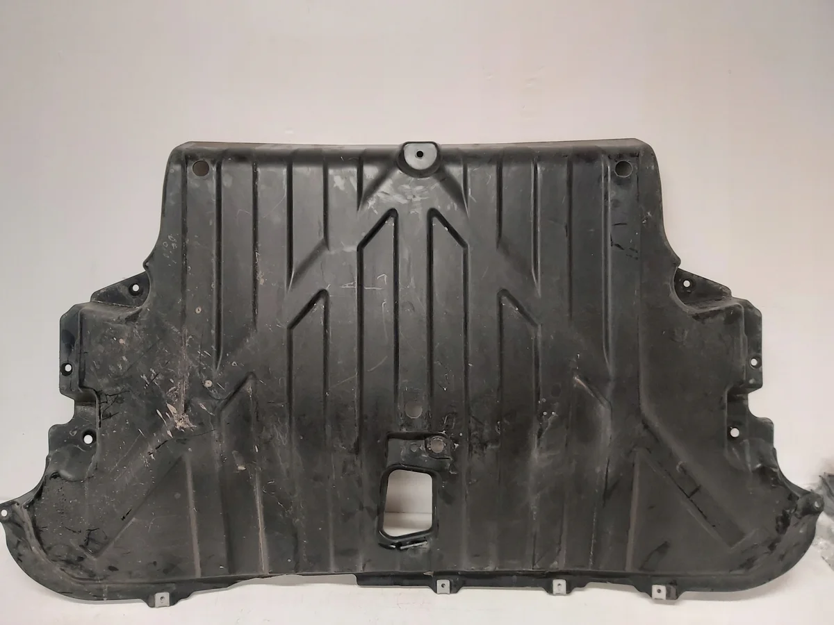 Mercedes A1776907803 Spatbord Gebruikt