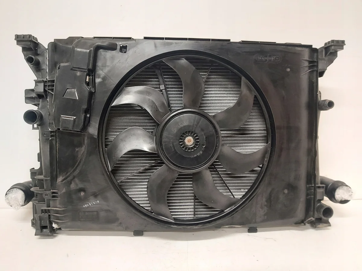 Radiateur eau/climatisation Mercedes W117 W176