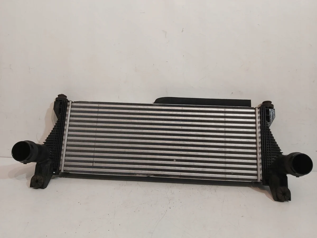 Ford JB3G-6K775-AC Intercooler Usado