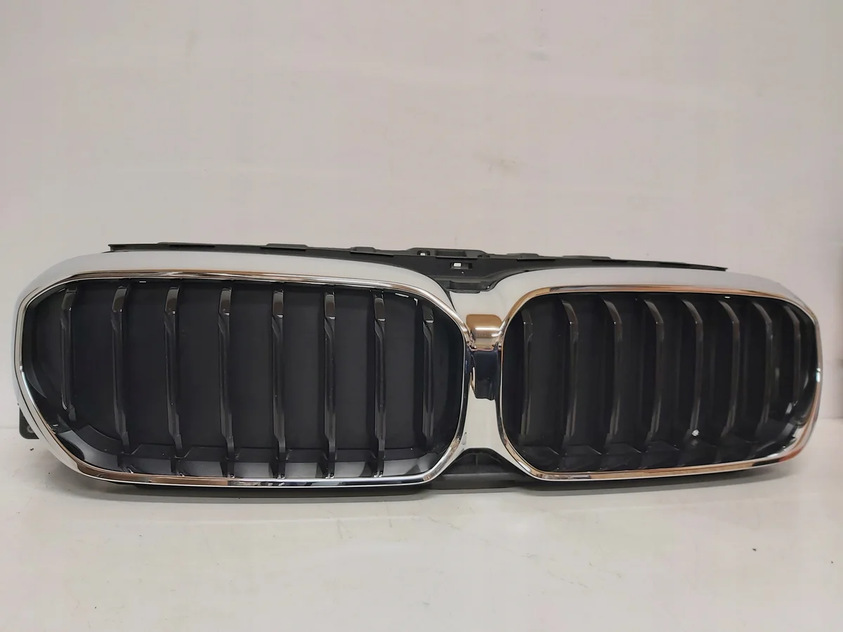 Kühlergrill Jalousie BMW 5 G30 G31 LCI gebraucht image 3