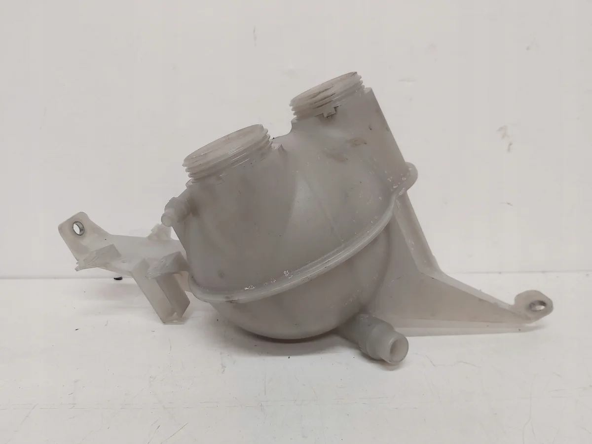 Kylarvätskebehållare Mercedes EQA H243 A2435004100