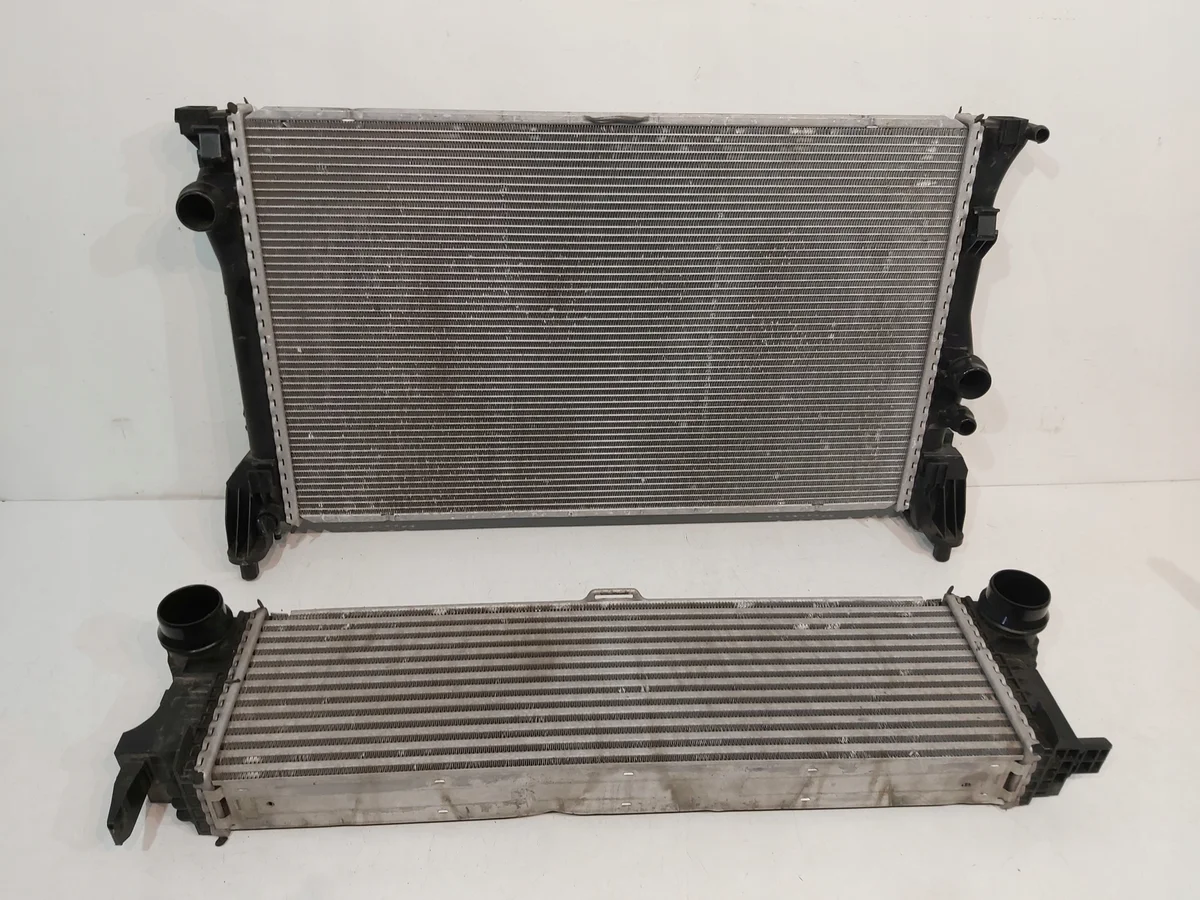 Radiateur d'eau Intercooler Mercedes Sprinter W910 image 4