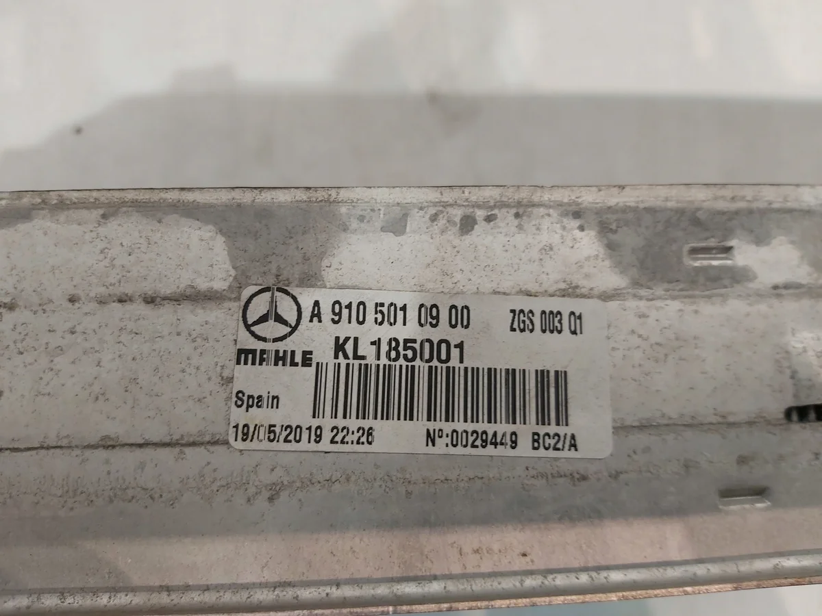 Radiateur d'eau Intercooler Mercedes Sprinter W910 image 5