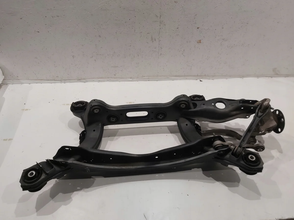 Takakelkka Mercedes GLC X253 käytetty image 10