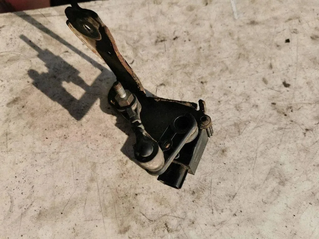 Sensor Nivelamento Faróis Renault Laguna III 304067