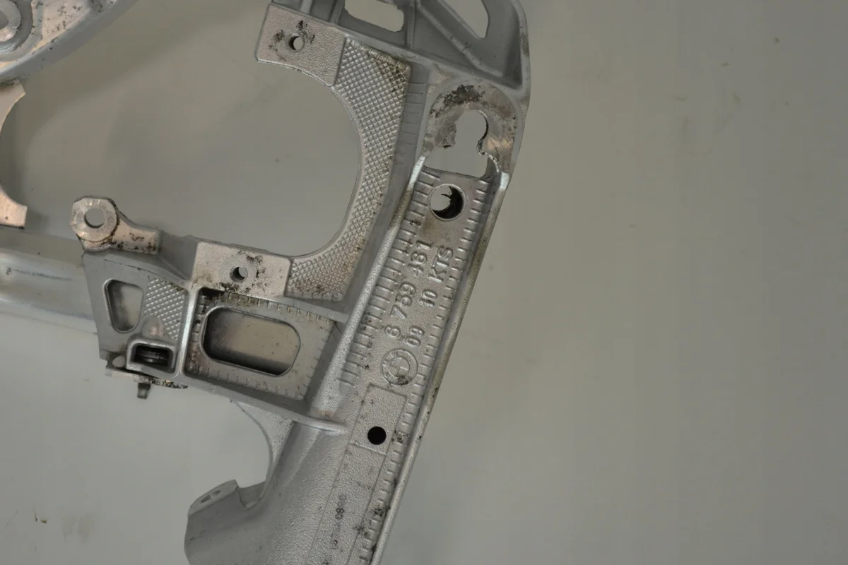 BMW E60 E61 Front Suspension Crossmember Used image 5