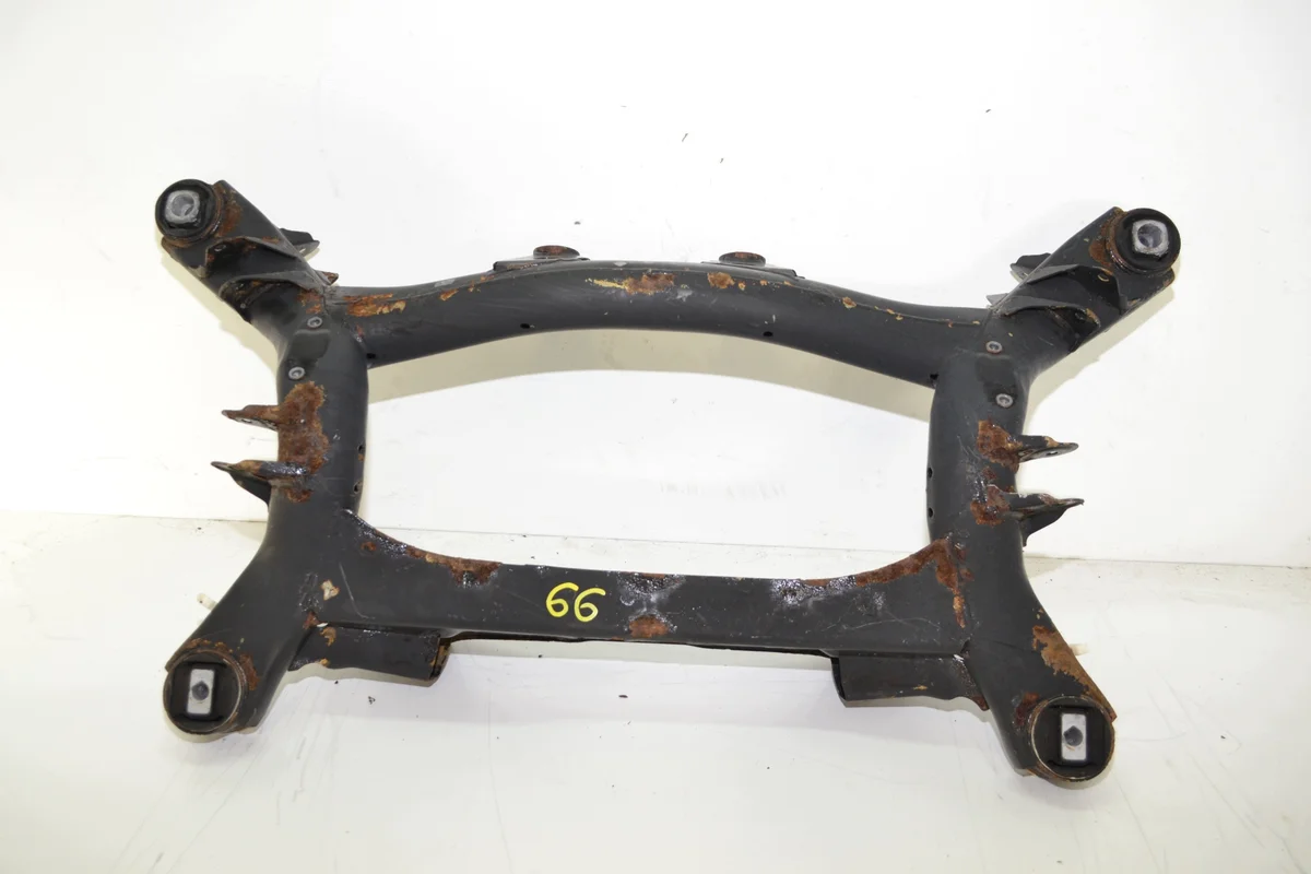 BMW F20 F30 Viga Suspensión Trasera Usada