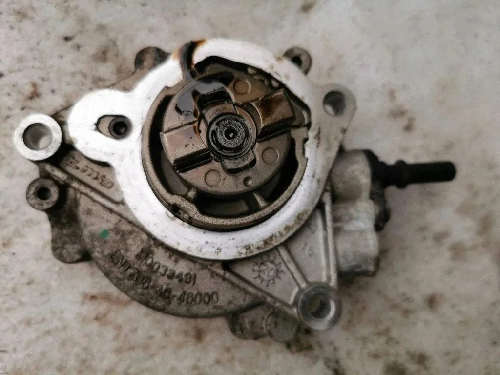Pompe à vide PROACE CITY 1.2T 9812133880