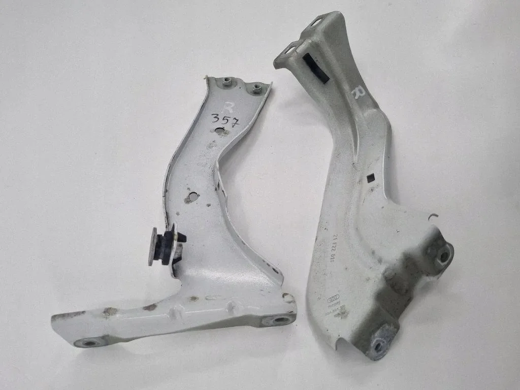 Support aile droite Audi Q3 83A821150 image 3