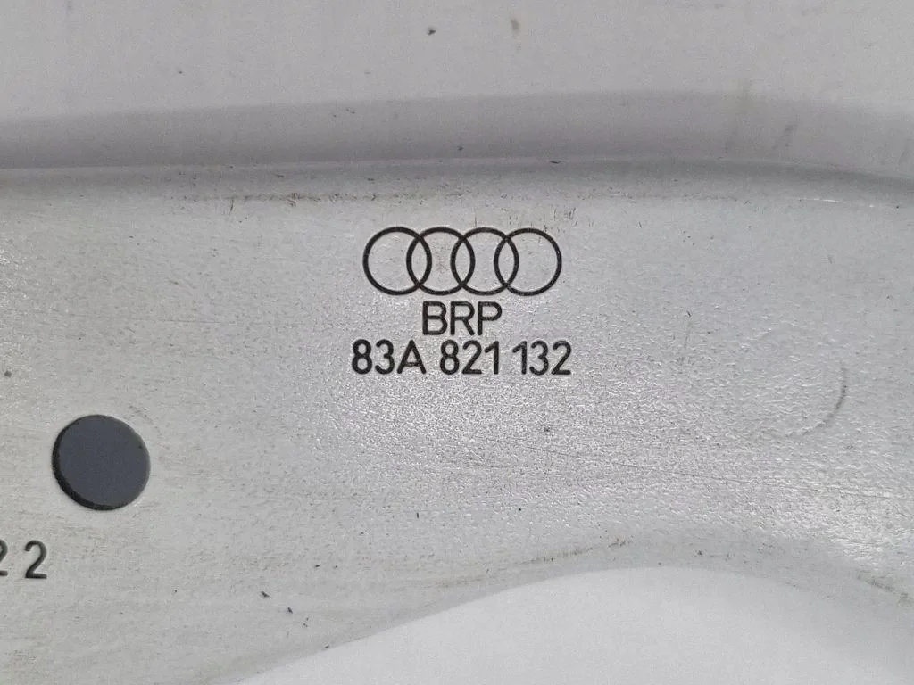 Support aile droite Audi Q3 83A821150 image 7
