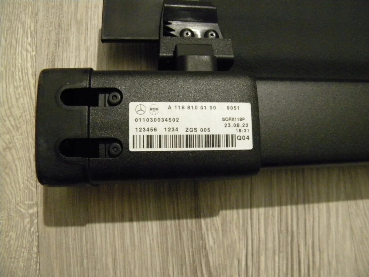 Rollo Kofferraum Mercedes CLA II 118 gebraucht image 7