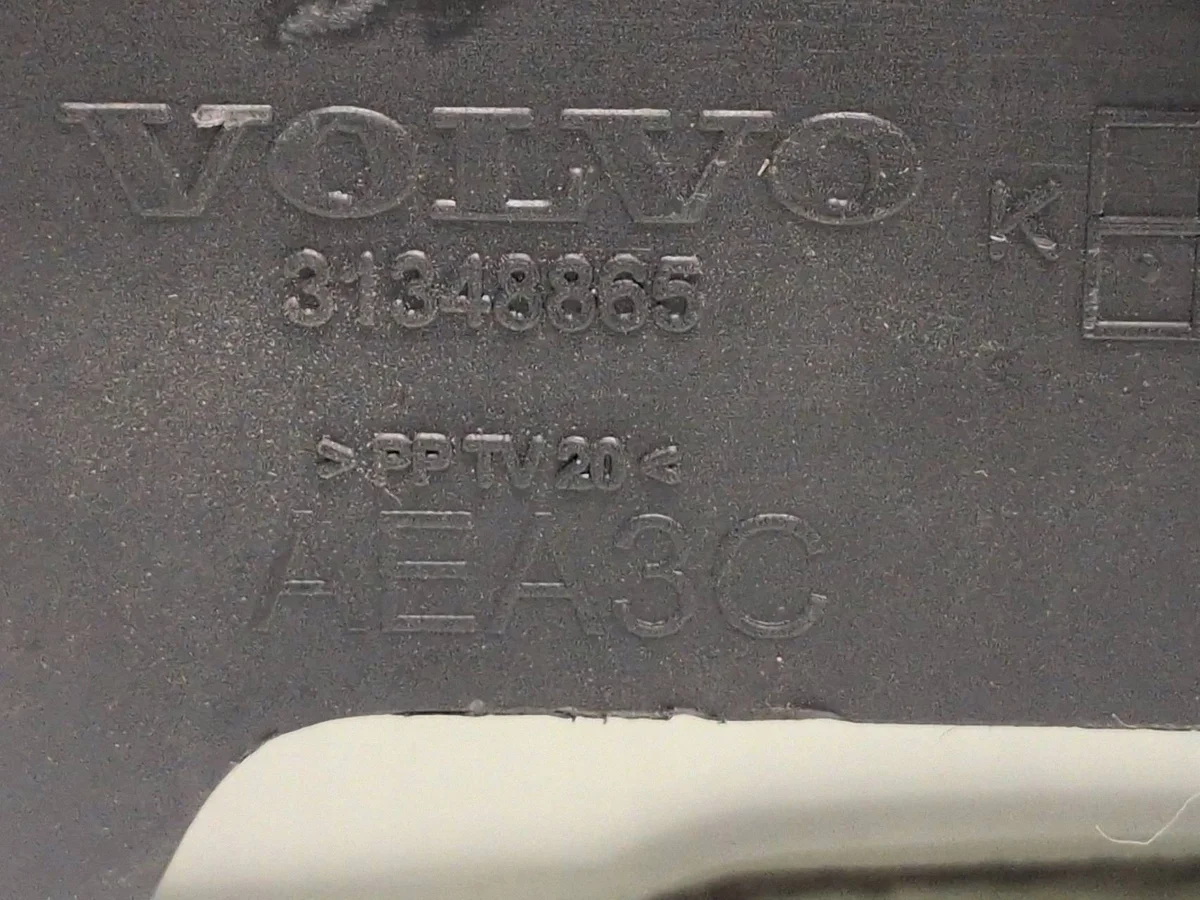 Volvo S60 V60 2.0D 163KM Mittelkonsolenverkleidung thumbnail 6