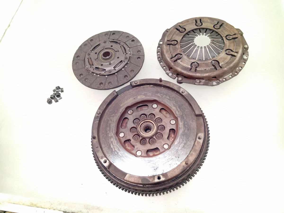 Audi A6 S6 C6 4F kytkinpaketti 06E105266
