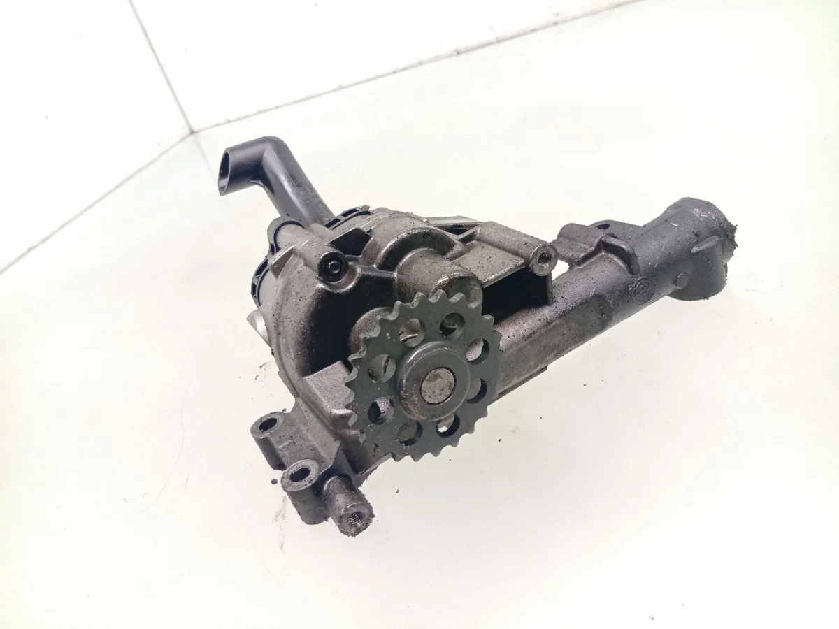Pompe à huile Mercedes-Benz A W169 6400301