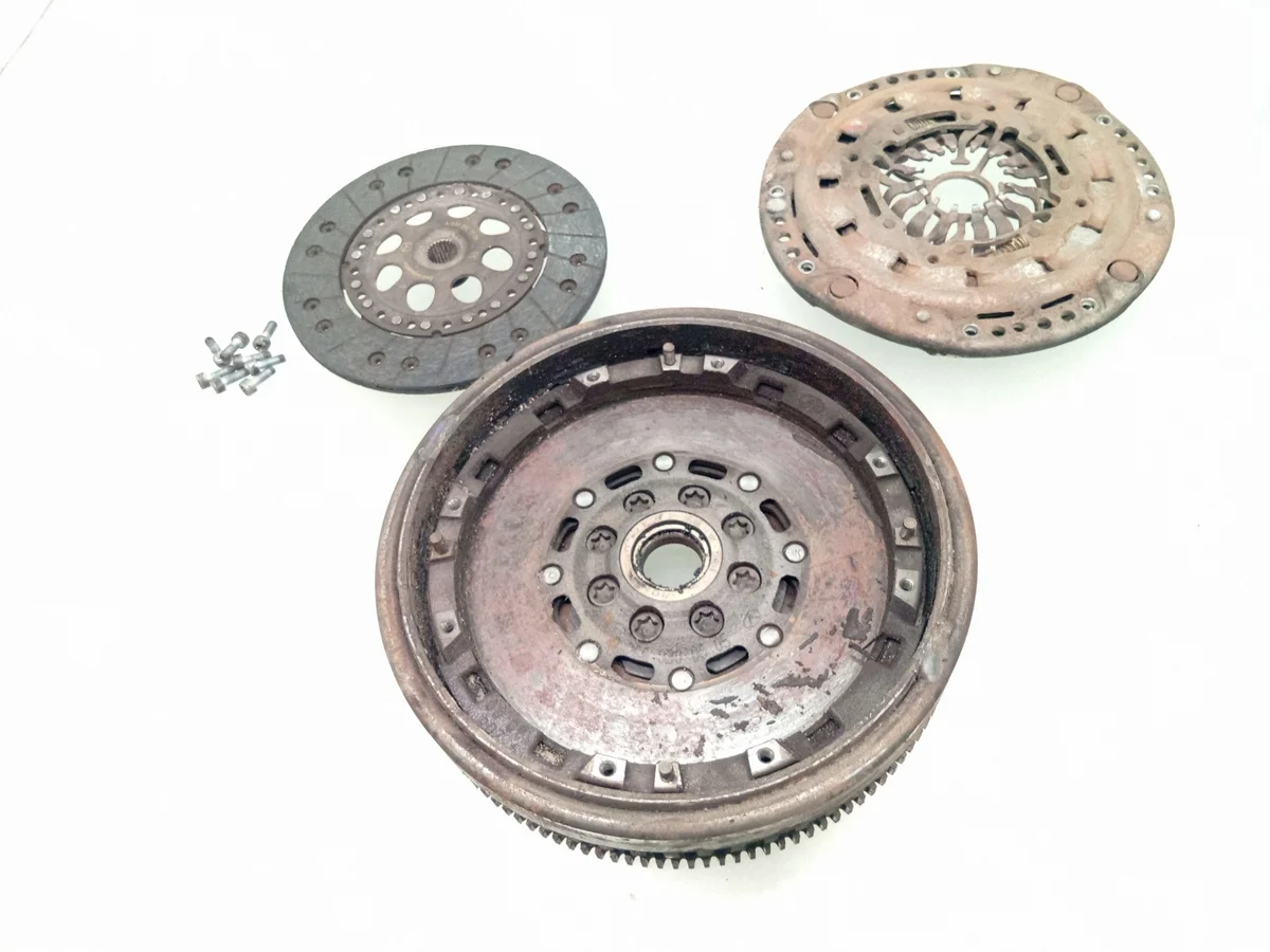 Kit d'embrayage Mercedes-Benz A W169 A0002521305